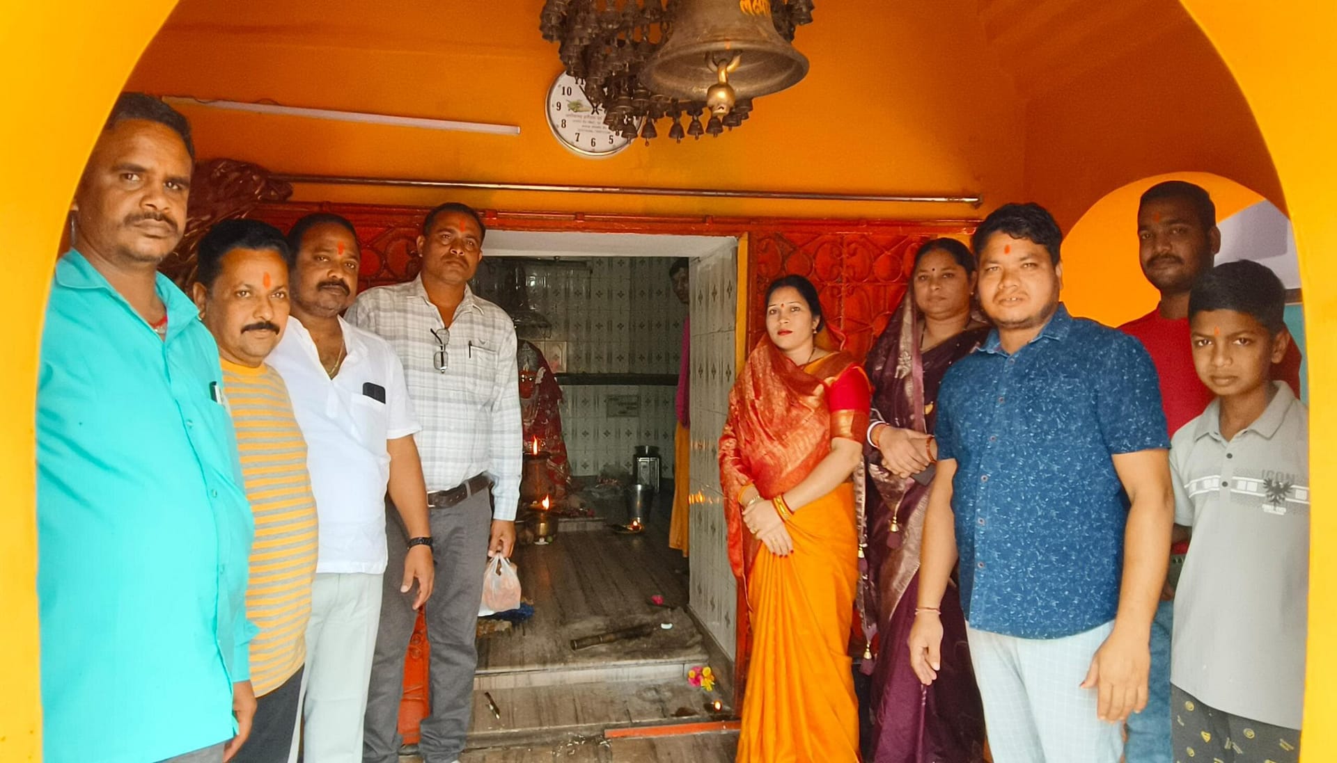 Kosir News: चैत्र नवरात्रि में मां कौशलेश्वरी मंदिर कोसीर में आस्था के सैकड़ो द्वीप हुए प्रज्वलित, सारंगढ़ विधायक ने भी लिया आशीर्वाद – Samachar Meri Pehchan