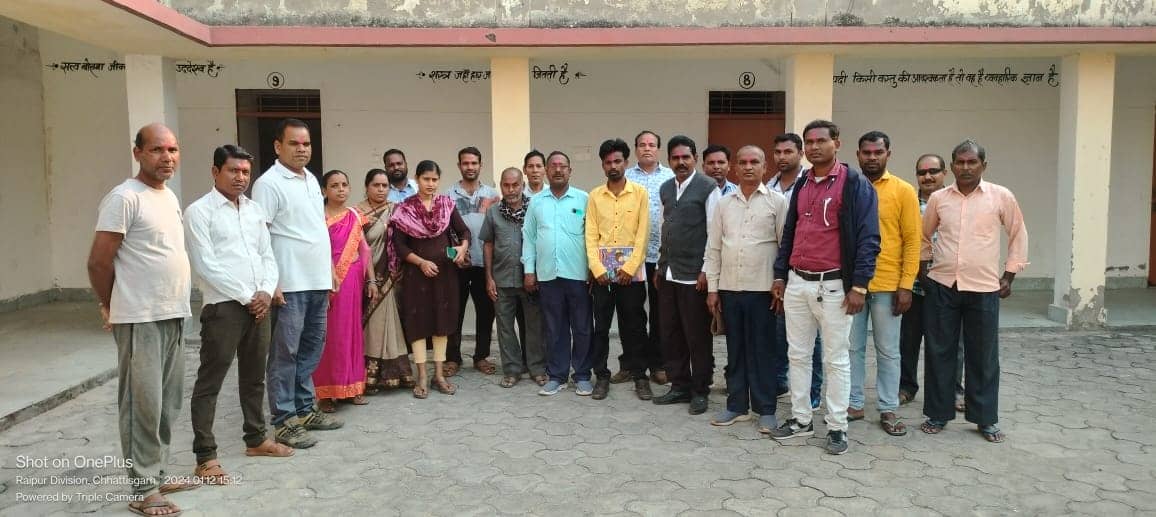 छ.ग. लघु वेतन शासकीय चतुर्थ वर्ग कर्मचारी संघ ने बिलाईगढ़ मे आदिम जाति कल्याण विभाग का संगठन विस्तार किया - Samachar Meri Pehchan